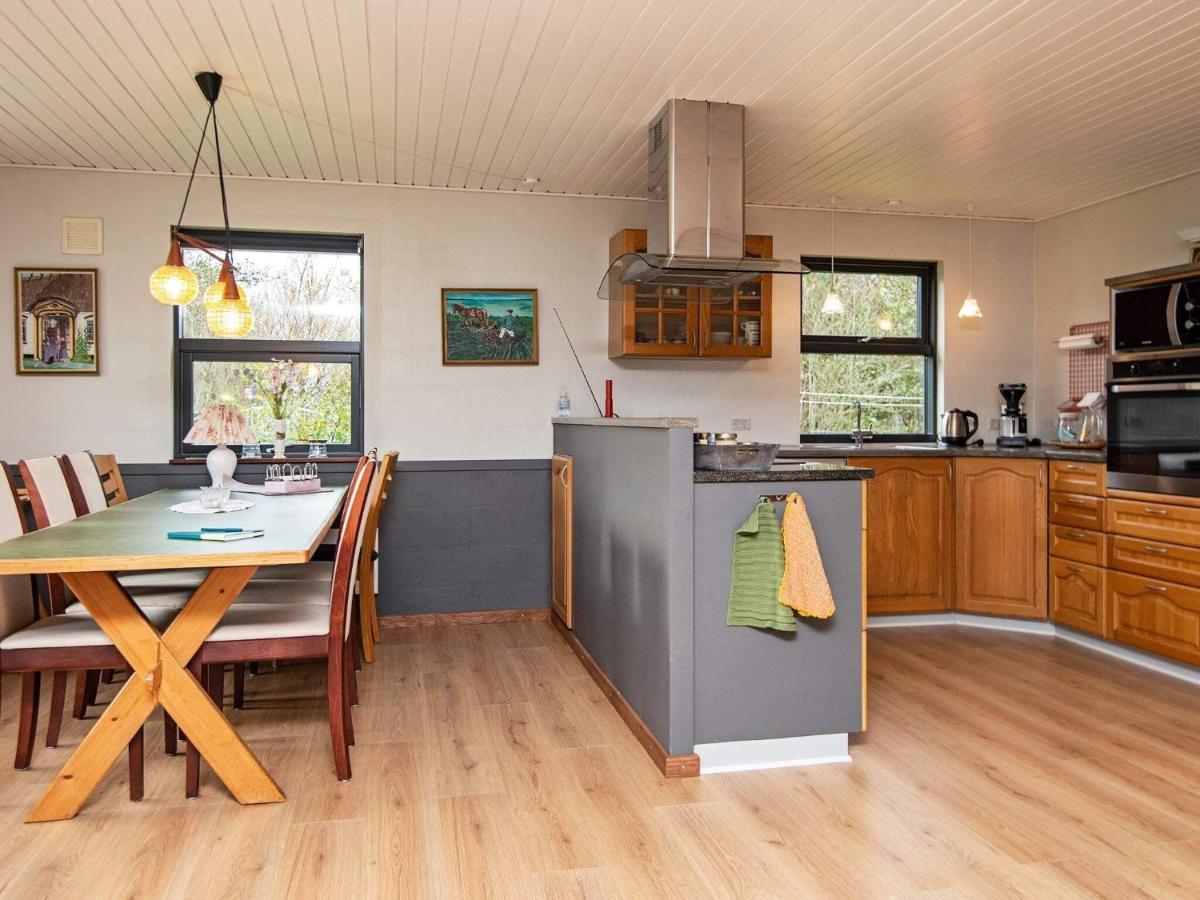 8 Person Holiday Home In R M Lakolk 外观 照片