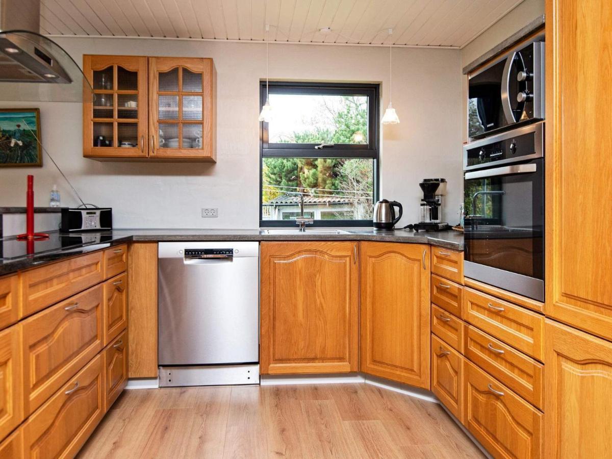 8 Person Holiday Home In R M Lakolk 外观 照片